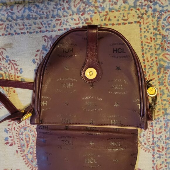 HCL - Picture 4 of 9